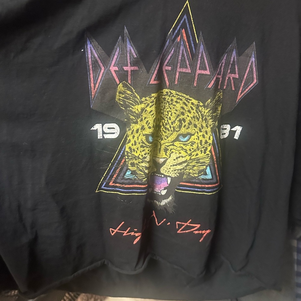 Def Leppard Black Graphic Tee